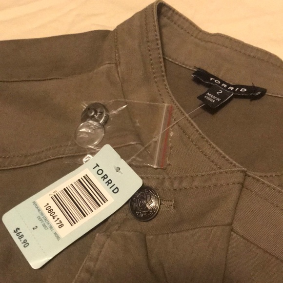 Torrid jacket size 2 (2x) - Picture 2 of 8